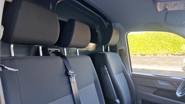 Volkswagen Transporter image 8