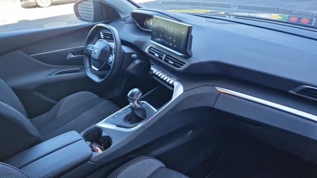Peugeot 5008 image 6