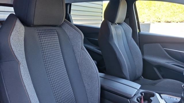 Peugeot 5008 image 1