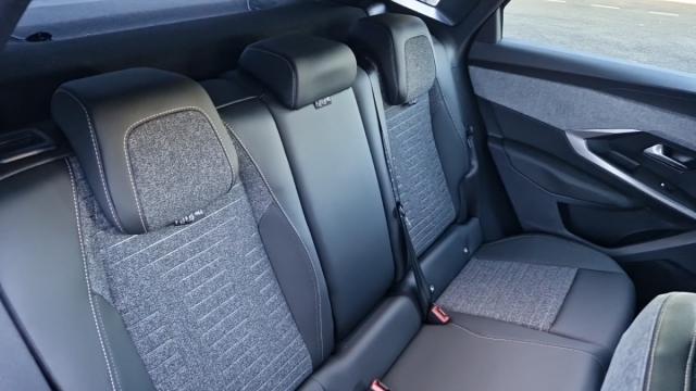 Peugeot 3008 image 8