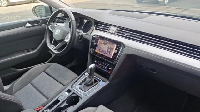 Volkswagen Passat Sw image 7