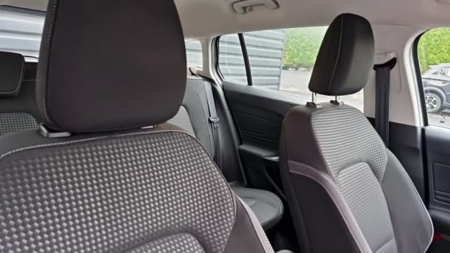 Ford Focus image 6