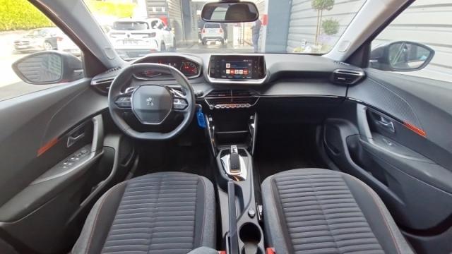 Peugeot 2008 image 3