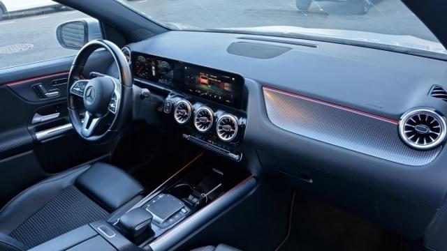 Mercedes Benz Gla image 8