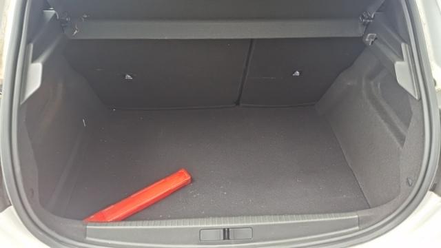 Peugeot 208 image 5