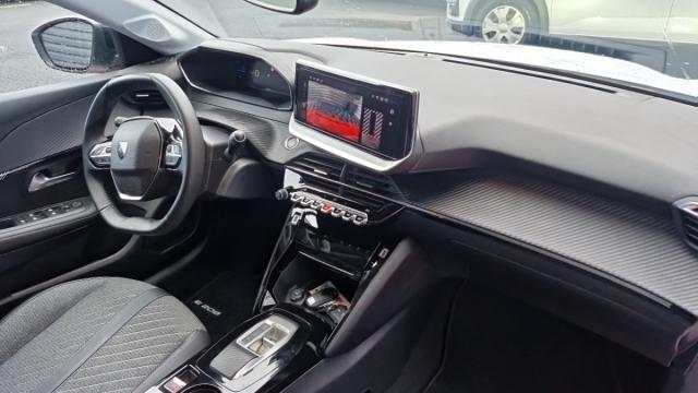 Peugeot 208 image 3