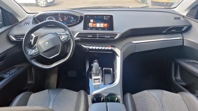 Peugeot 3008 image 2