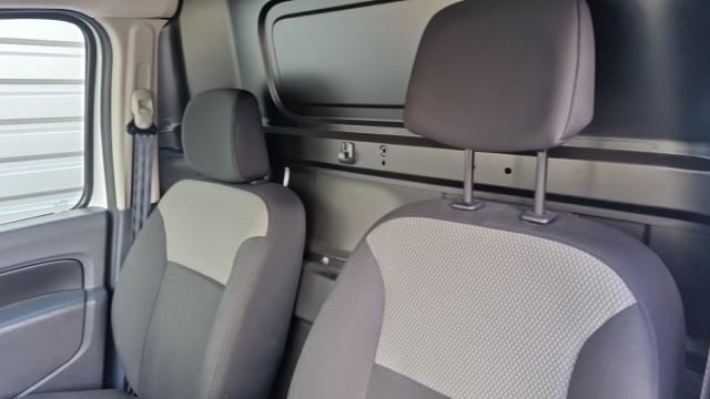Renault Kangoo Express image 8