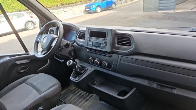 Renault Master image 4