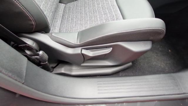 Peugeot 3008 image 5