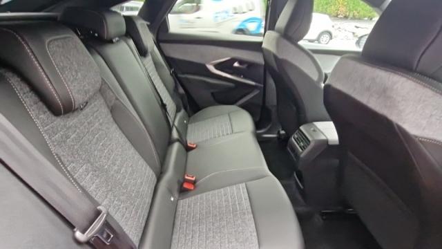 Peugeot 3008 image 2
