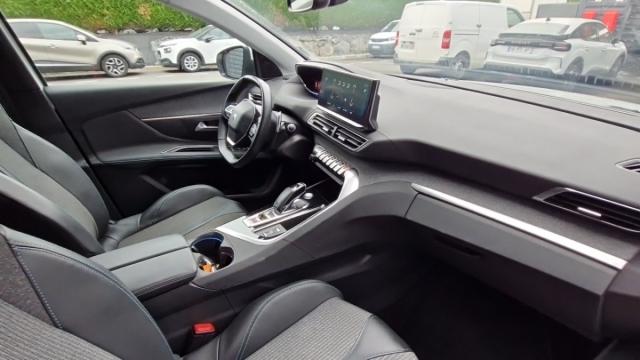 Peugeot 3008 image 2