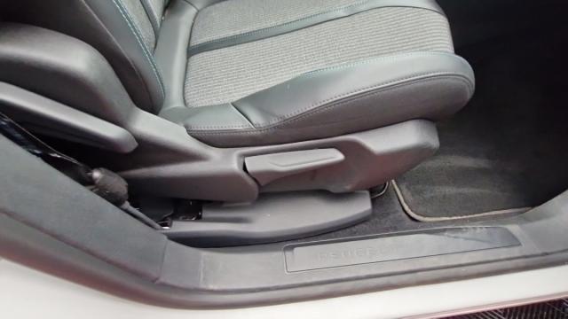 Peugeot 3008 image 7