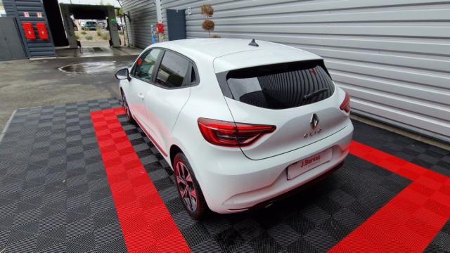 Renault Clio image 9