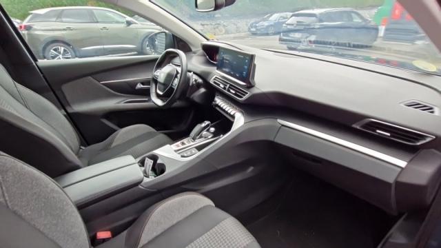 Peugeot 5008 image 2