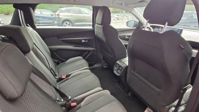 Peugeot 5008 image 3