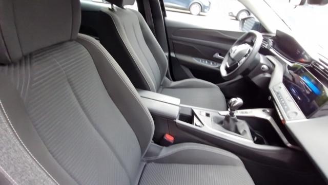 Peugeot 308 image 1