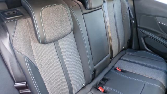 Peugeot 3008 image 5