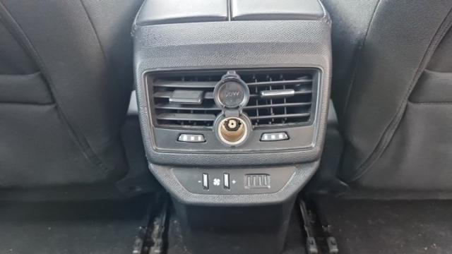 Peugeot 5008 image 2