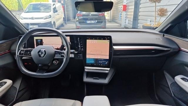 Renault Mégane E-Tech image 9