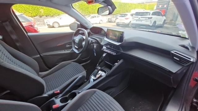 Peugeot 2008 image 2