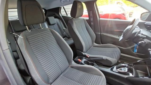 Peugeot 2008 image 3