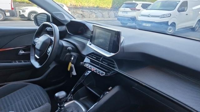 Peugeot 208 image 5