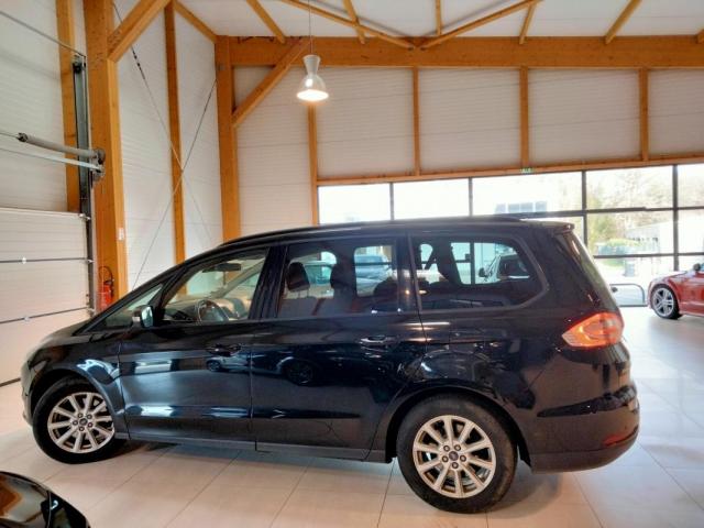 Ford Galaxy image 3