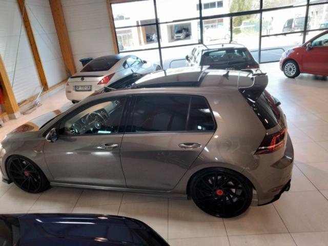 Volkswagen Golf R image 6