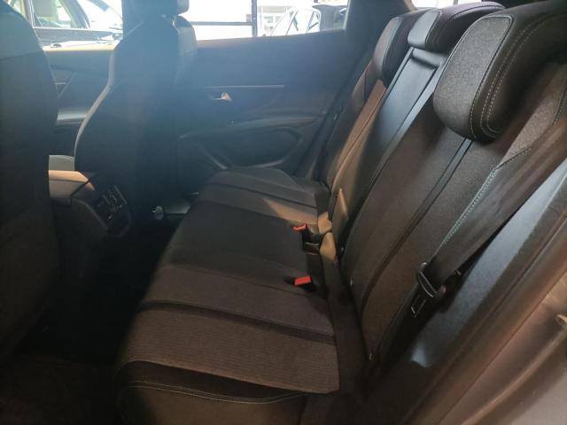 Peugeot 3008 image 8