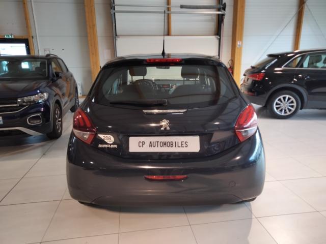 Peugeot 208 image 6