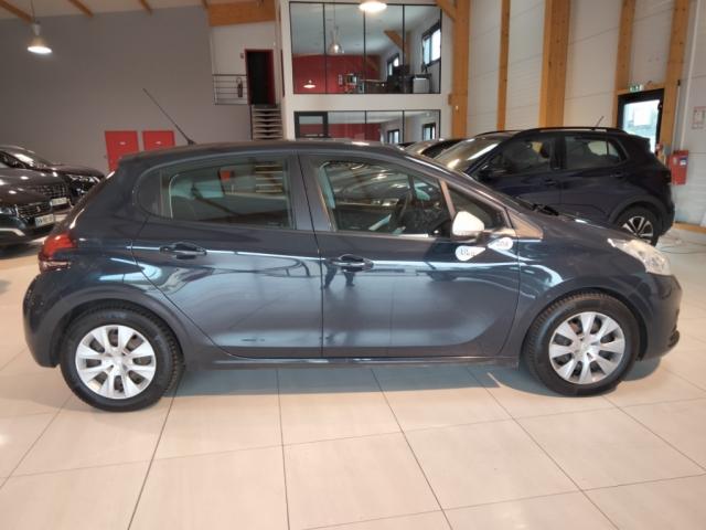 Peugeot 208 image 3