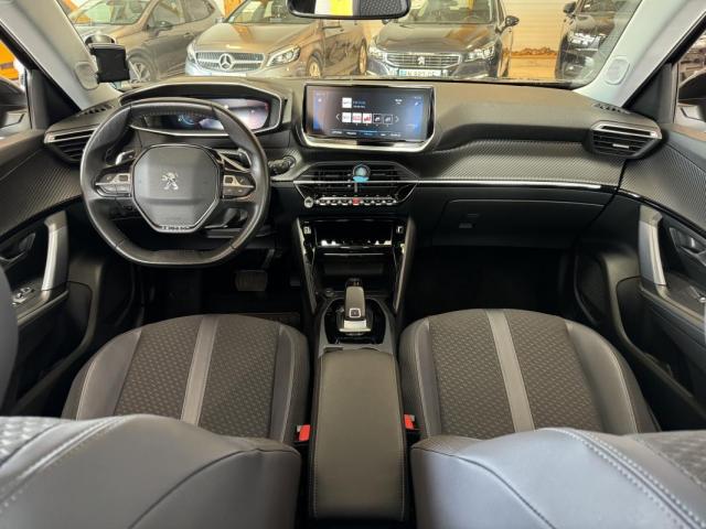 Peugeot 2008 image 3