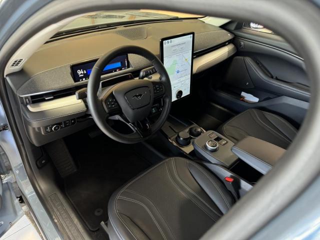 Ford Mustang image 4