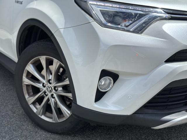 Toyota Rav4 image 8