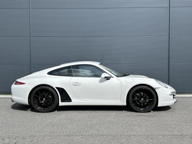 Porsche 911 image 9