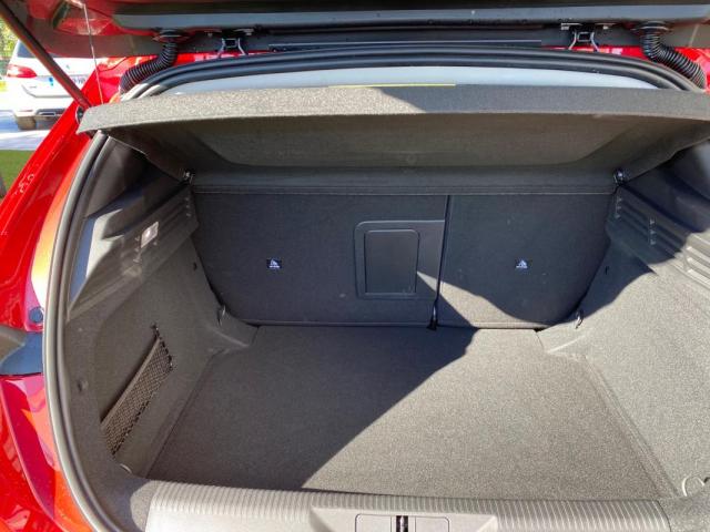 Peugeot 308 image 8