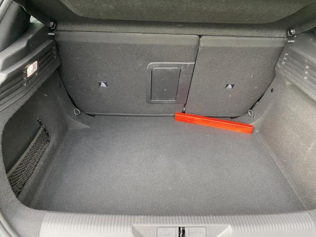 Peugeot 308 image 2