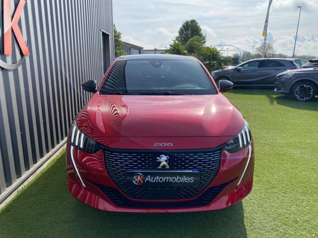 Peugeot 208 image 1