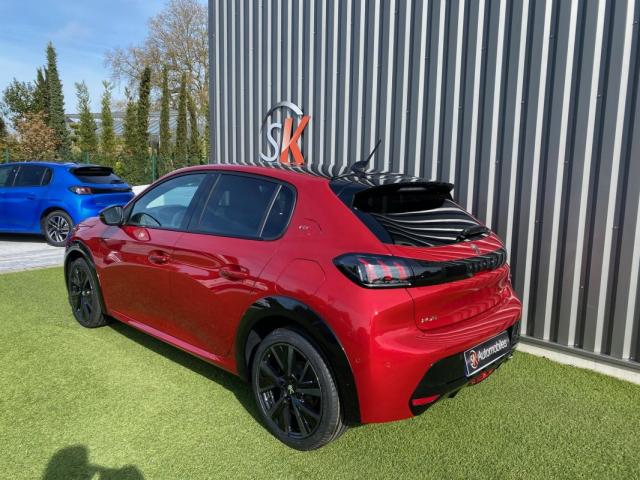 Peugeot 208 image 6