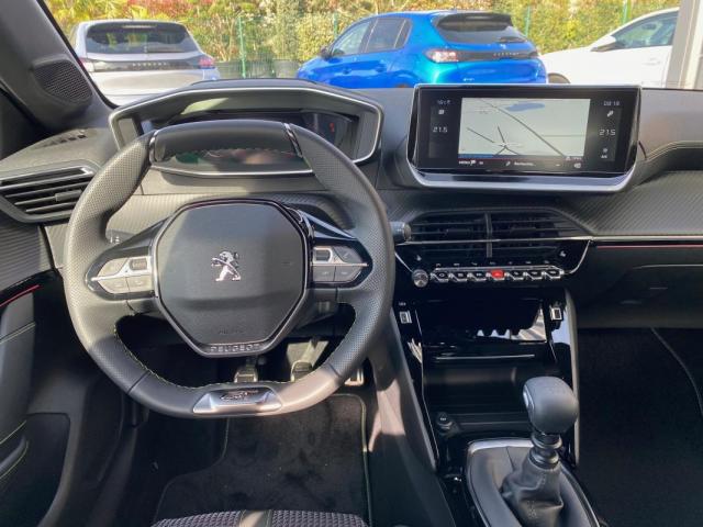 Peugeot 208 image 2