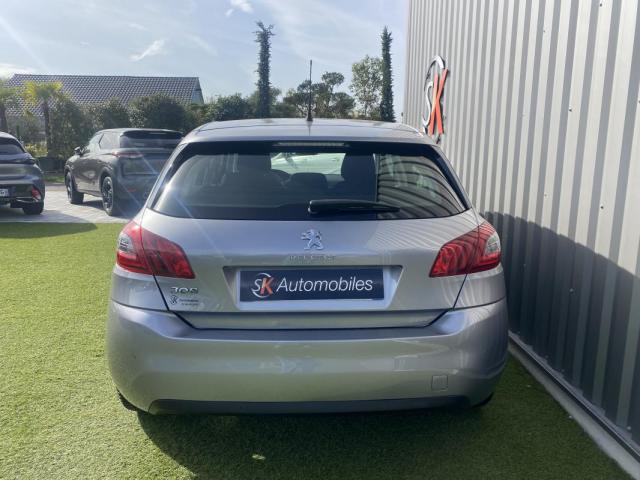 Peugeot 308 image 2