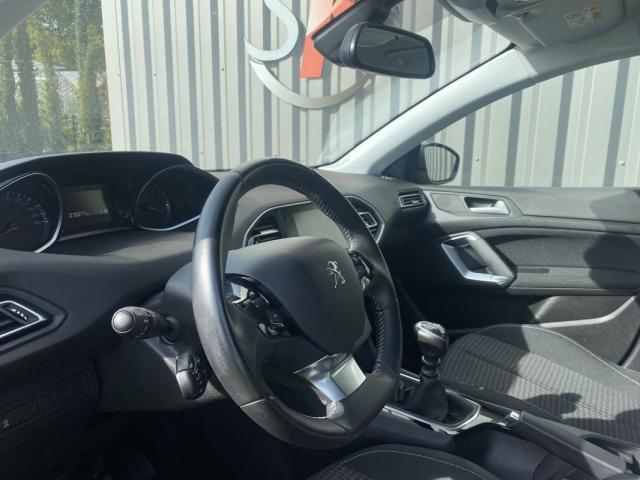 Peugeot 308 image 3