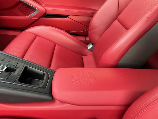 Porsche 911 image 4