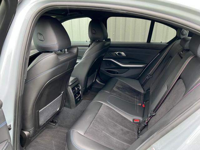 Bmw 330 image 3