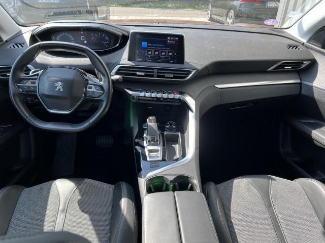 Peugeot 3008 image 2