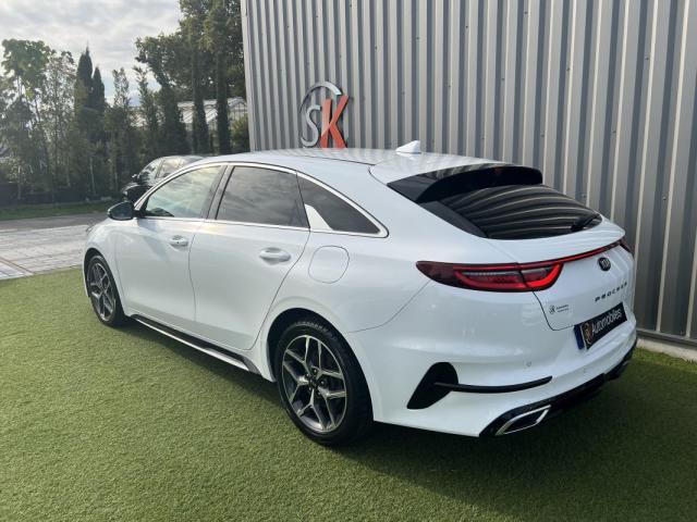 Kia Proceed image 9