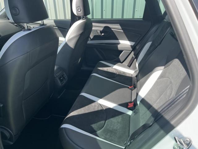 Seat Leon image 2