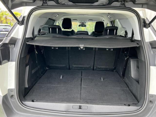 Peugeot 5008 image 1