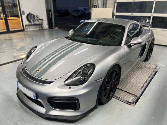 Porsche Cayman image 8